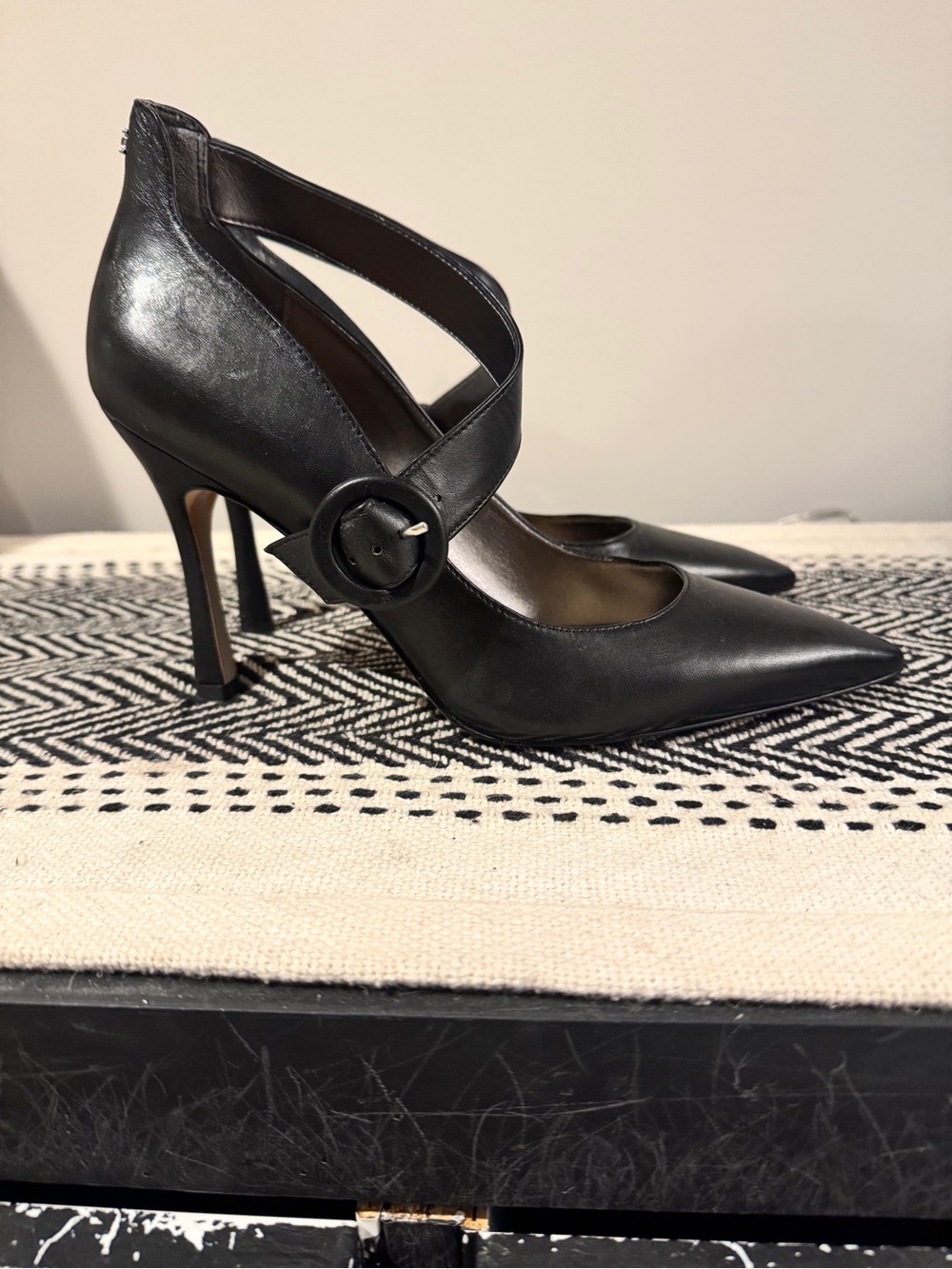 Sam Edelman Honda Black Leather Pointed Mary Jane Pumps Size 9 Business Casual - Picture 5 of 6